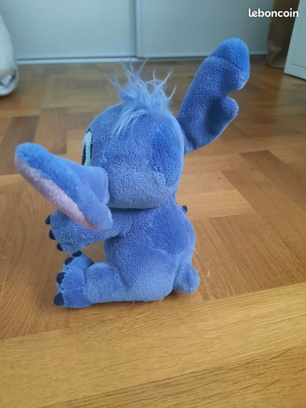 Lot peluches Disney (image 1)
