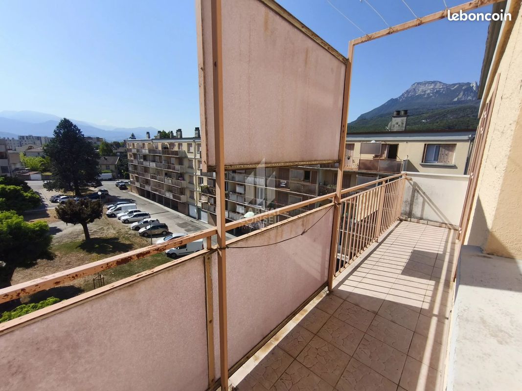 Appartement 5 pièces 82 m² · à Fontaine · 82 m² · 126 000 €