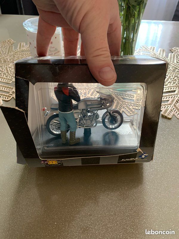 Miniature Moto 1/18 Joe Bar Team - Ducati 900 SS 1976 #55 Dédé - Résine - Neuve En Boîte
