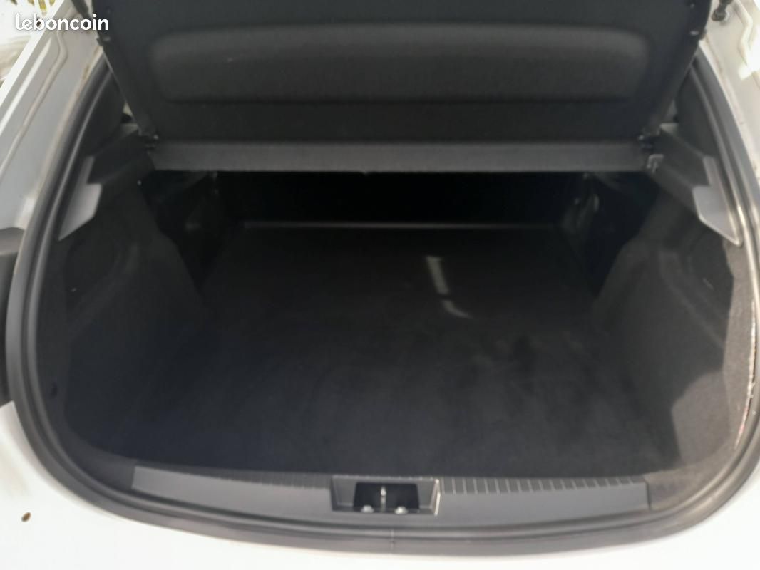 Peugeot 208 II AFFAIRE BLUE 1.5 HDI 100 (image 12)
