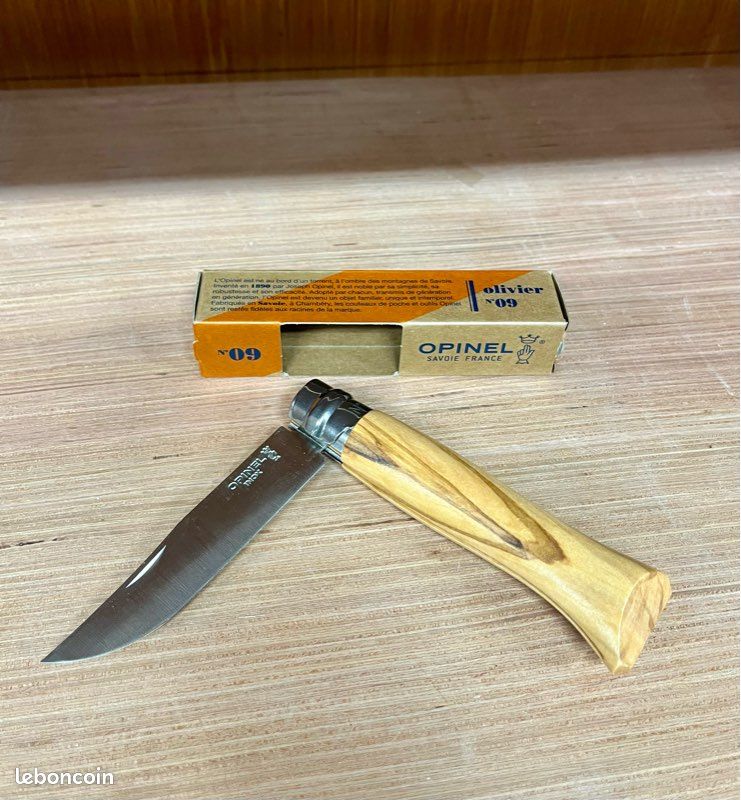 Opinel n.9 Olivier (image 1)
