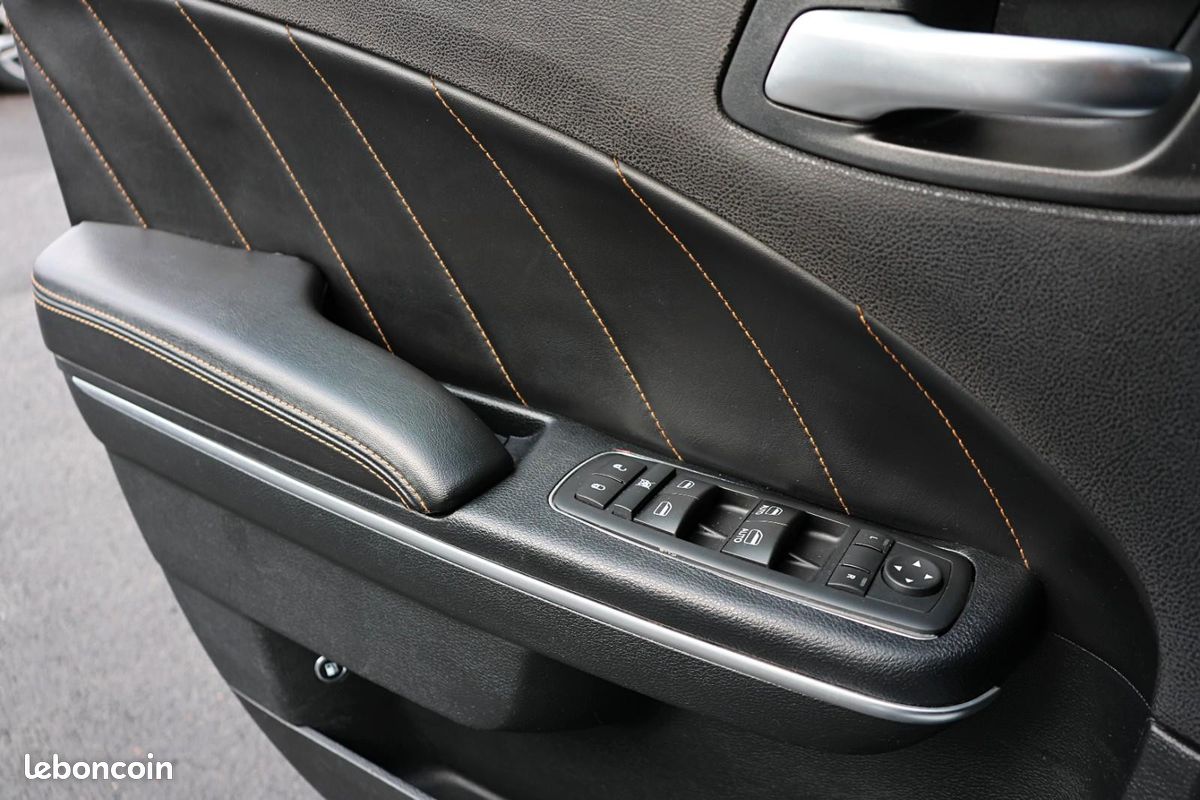 Dodge CHARGER Widebody 5.7 V8 HEMI 377 ch GPL – LED – Caméra – R20 (image 19)