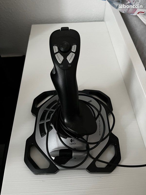 Joystick LOGITECH EXTRÊME 3 D PRO neuf (image 1)