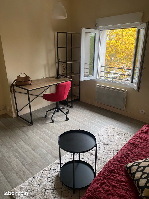 Appartement 1 pièce 21 m² · à Châtellerault · 21 m² · 360 €