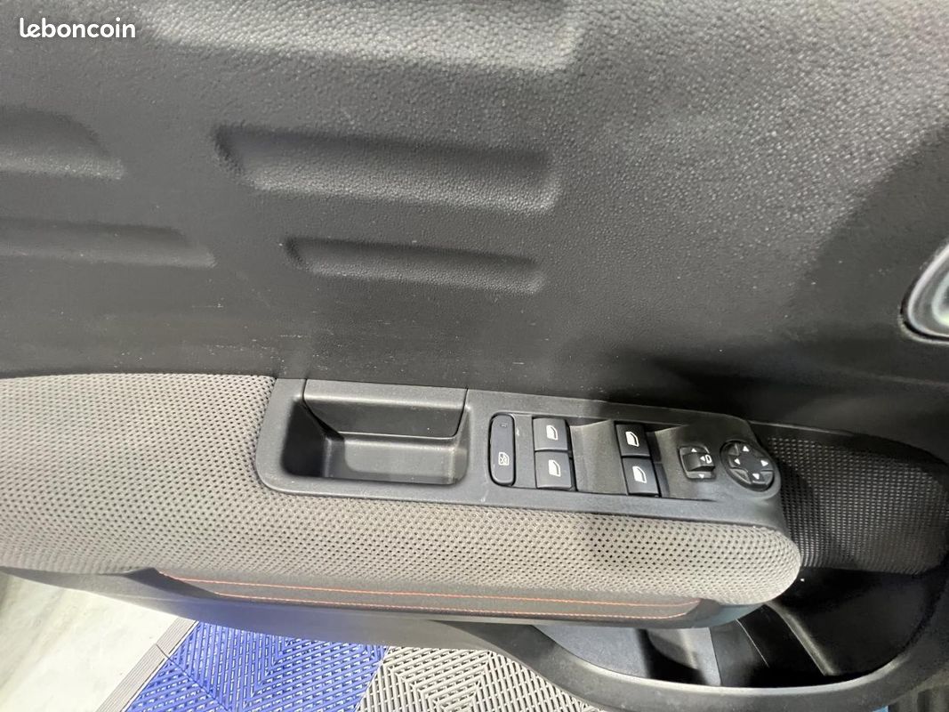 CITROEN C3 AIRCROSS 1.5 BlueHDi 120 EAT6 SHINE (image 24)