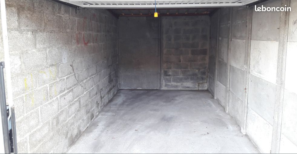 Parking 12 m² · à Lille · 12 m² · 83 €/mois