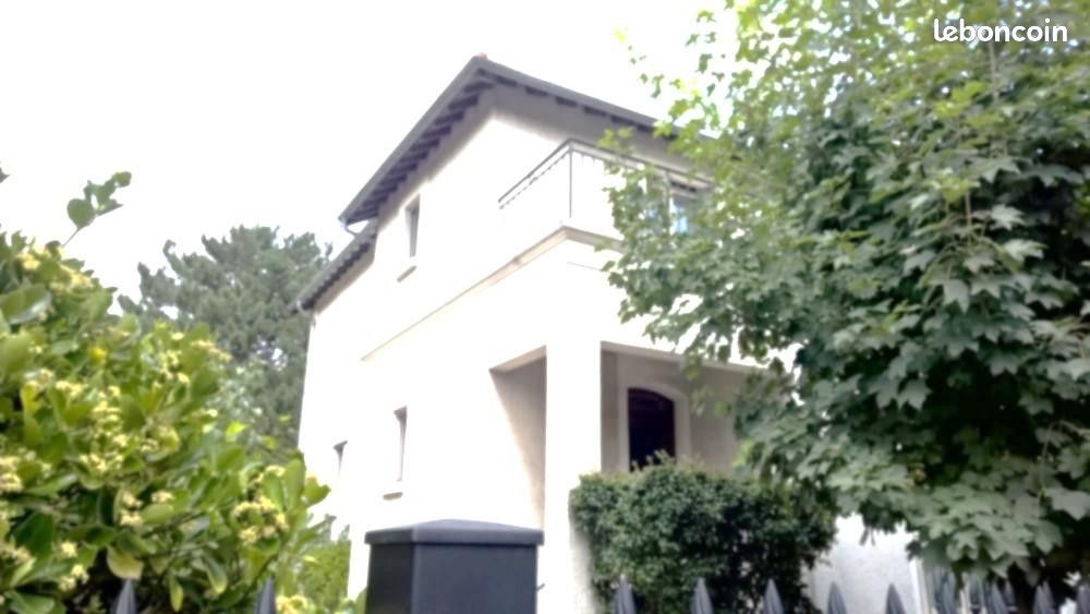 Maison 5 pièces 122 m² · au Vésinet · 122 m² · 3 600 €/mois