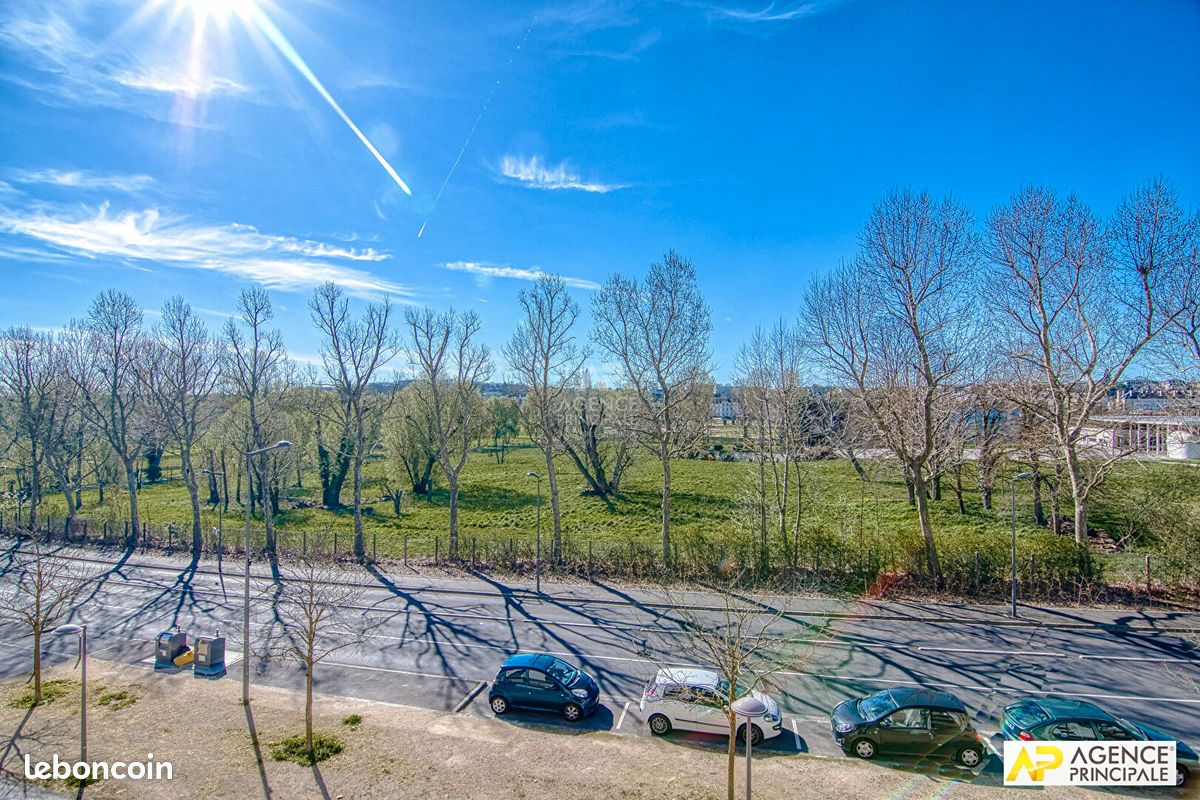 Appartement a louer saint-cyr-l'ecole - 4 pièce(s) - 84 m2 - Surfyn