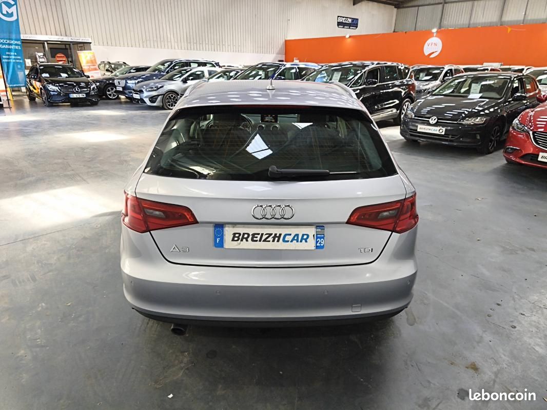 Audi A3 III 1.6 TDI 110ch Ambiente (image 4)