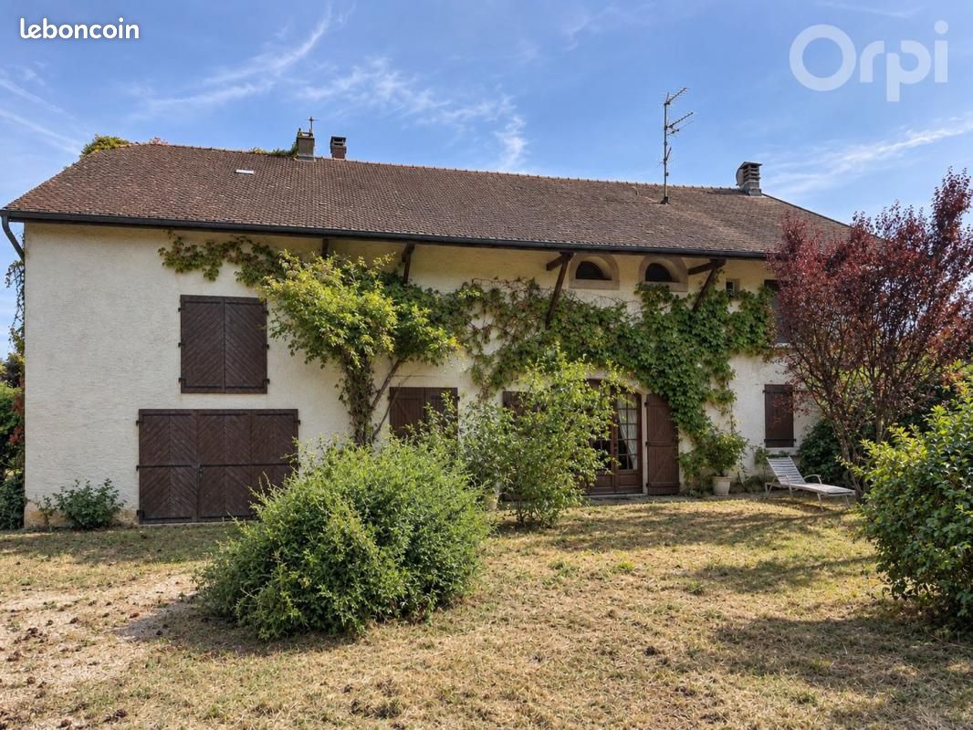 Maison 5 pièces 202 m² · à Bons-en-Chablais · 202 m² · 593 250 €