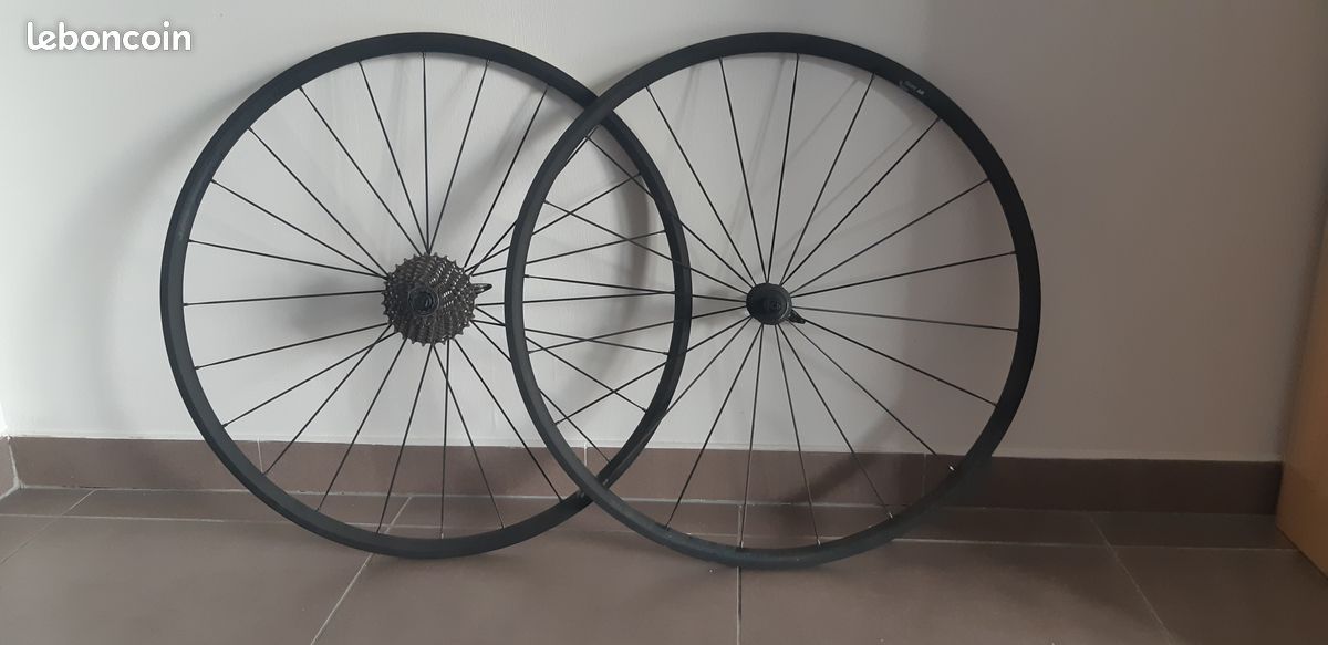 1 paire de patins de frein V (patin V-Brake) de velo blocs d'arret 70mm