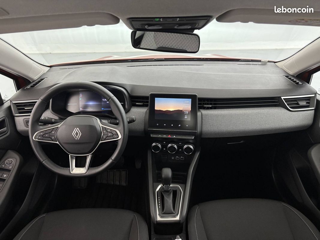RENAULT Clio E-Tech full hybrid 145 ch GSR2 Evolution (image 28)