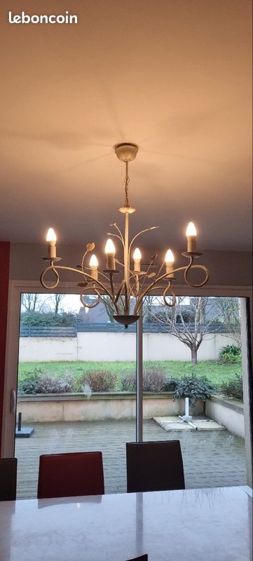 Lustre (image 1)