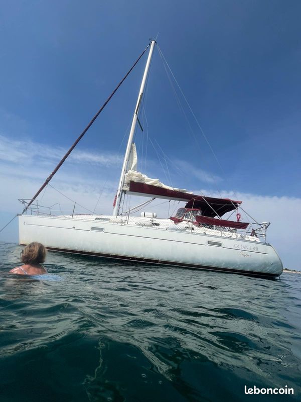 Beneteau Oceanis 331 — View photo 1