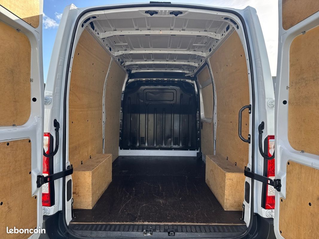 Renault master fgn trac f3500 l2h2 blue dci 135 confort (image 18)