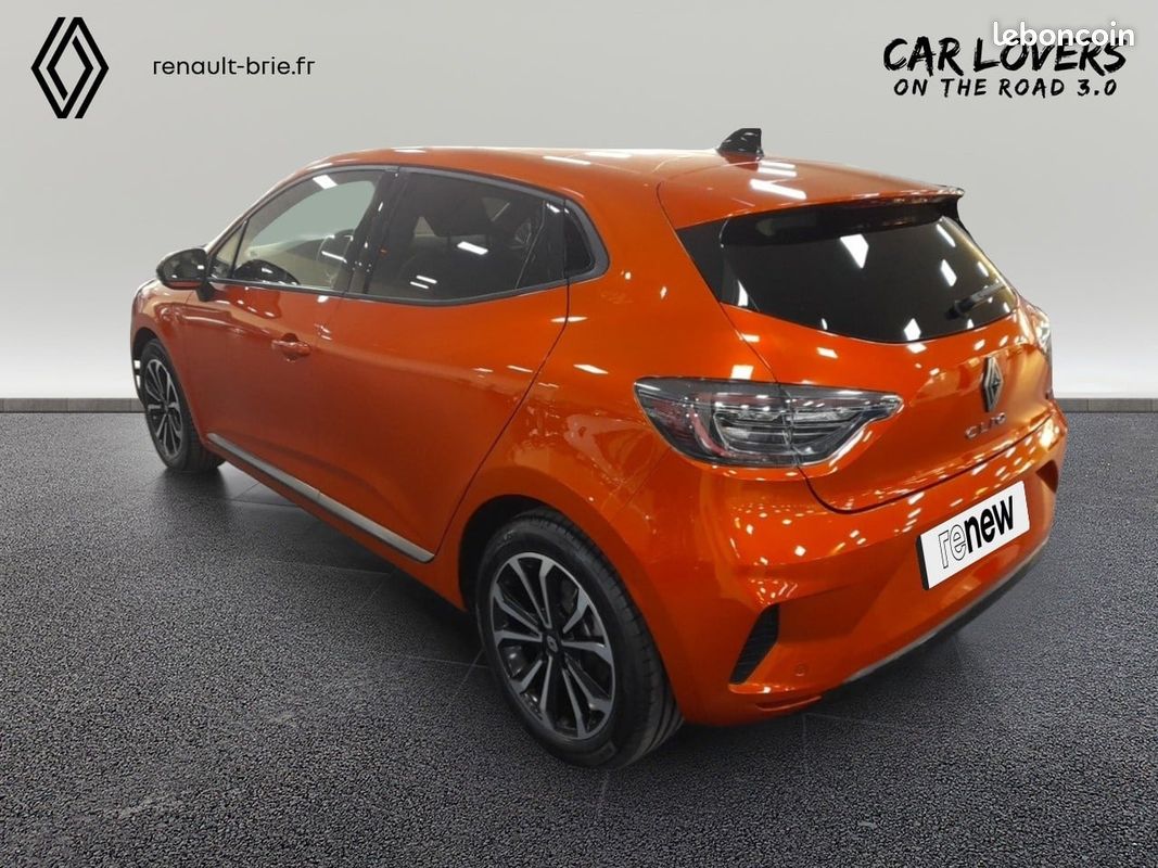 RENAULT Clio E-Tech full hybrid 145 Techno (image 3)