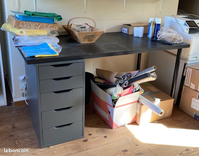 Bureau avec caisson - IKEA (image 1)