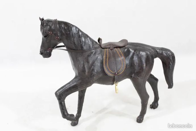 Grande Figurine Cheval En Cuir - Décoration Artisanale Ancienne - Taille Imposante