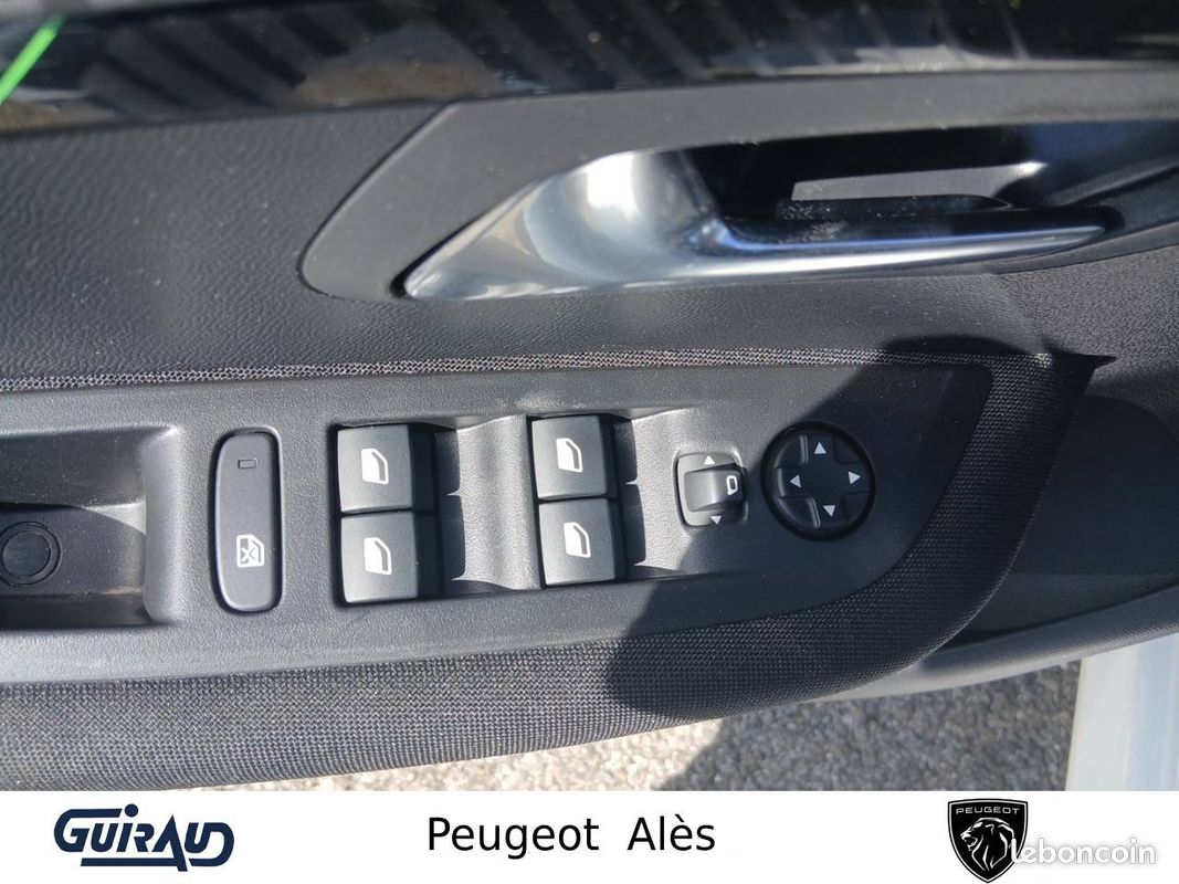 PEUGEOT 208 PureTech 75 S&S BVM5 Active (image 12)