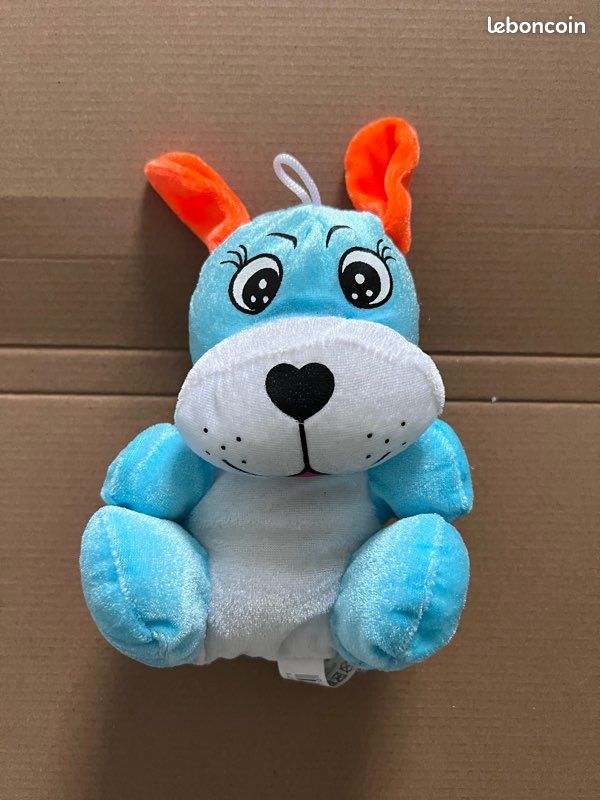 Peluche chien bleu (image 1)