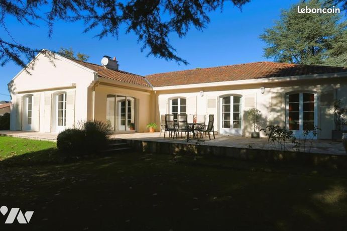 Maison 8 pièces 200 m²