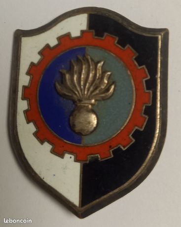 Insigne Badge Blason De Metz – Émail – Fabrication Française – Pin's Tourisme