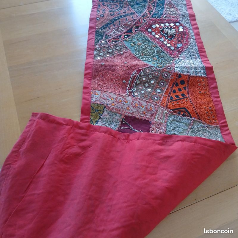 Tenture murale indienne lourde brodée vintage Sari Zari travail tapisserie jetée à la main tapisseries décoratives patchwork perles chemin 60 x 40 po - Canada