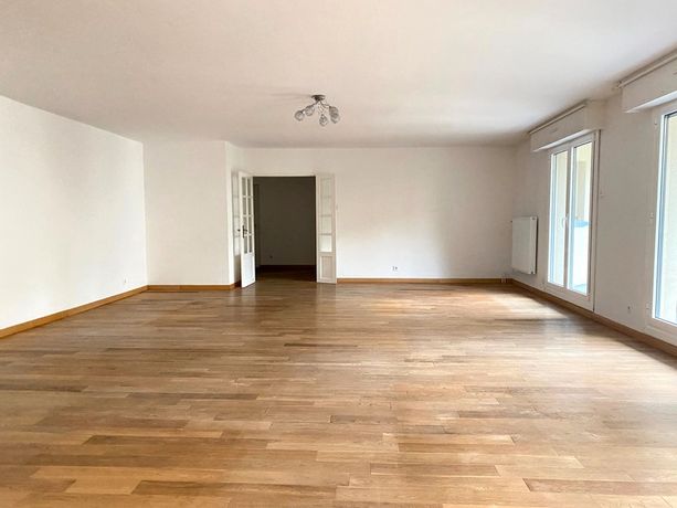 Appartement a vendre  - 6 pièce(s) - 157 m2 - Surfyn