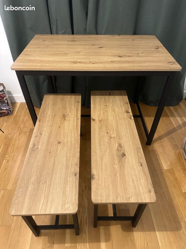Table à manger avec 2 bancs – Style industriel – Très bon état (image 3)