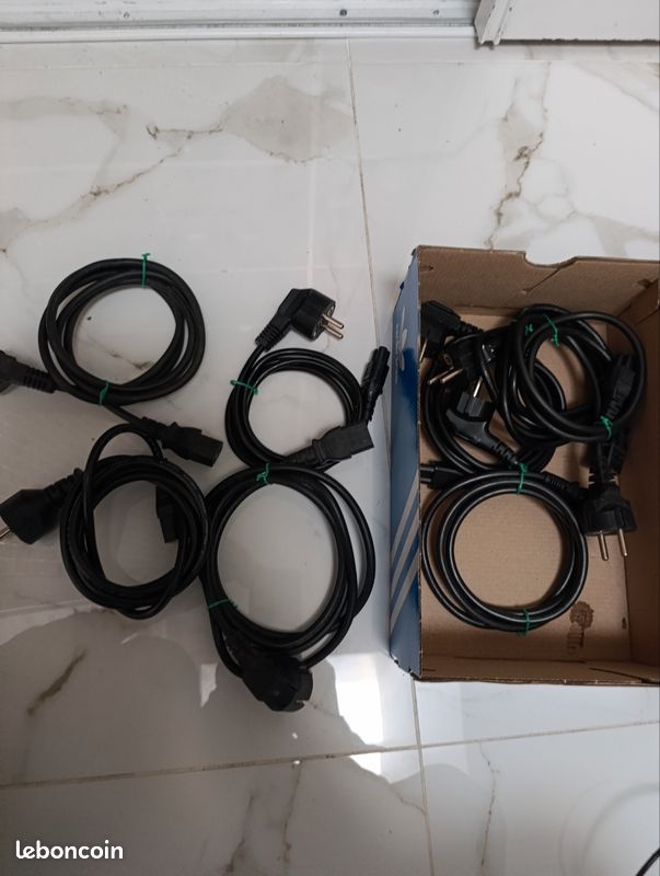 Câbles d'alimentation, chargeurs téléphone et PC (image 1)