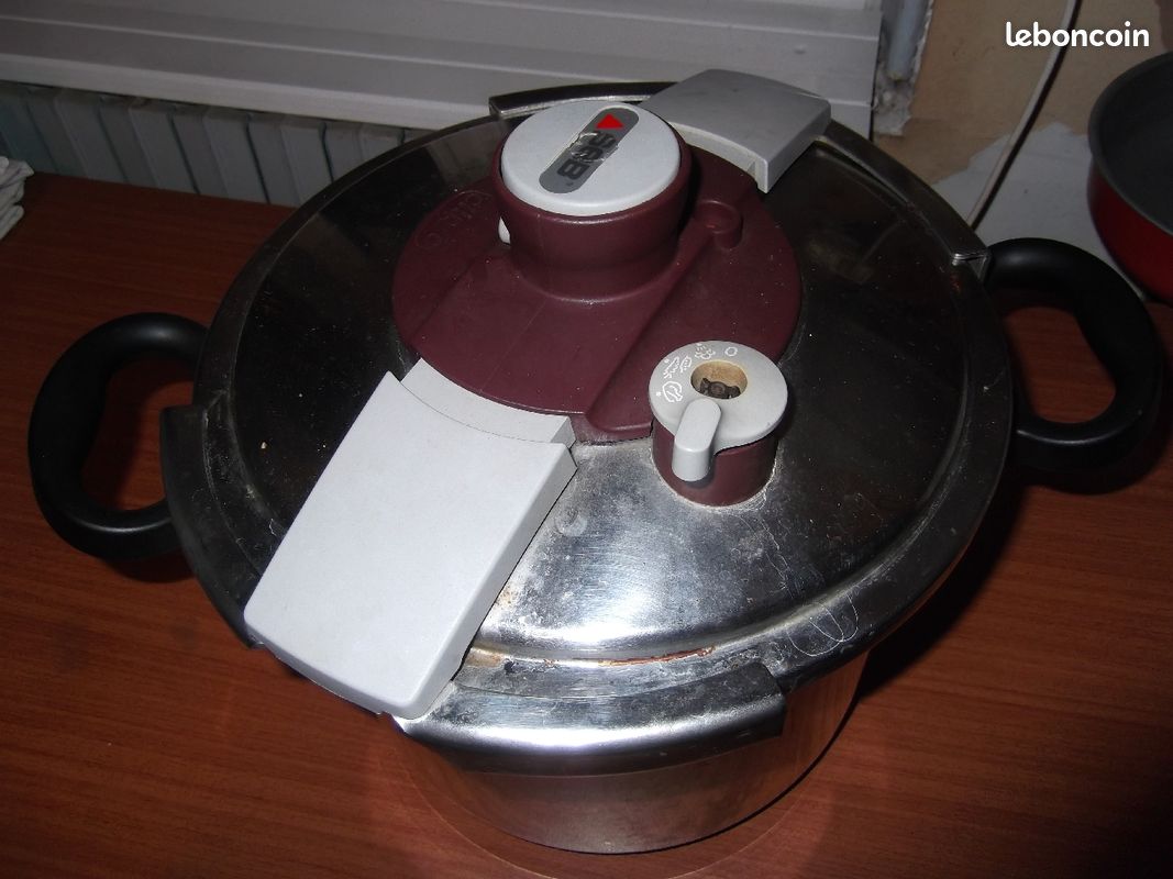 Grande. Cocotte mînùte 12litres sérb (image 1)