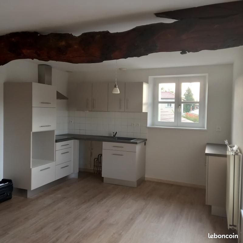 Appartement 3 pièces 52 m² · à Saint-Symphorien-sur-Coise · 52 m² · 540 €