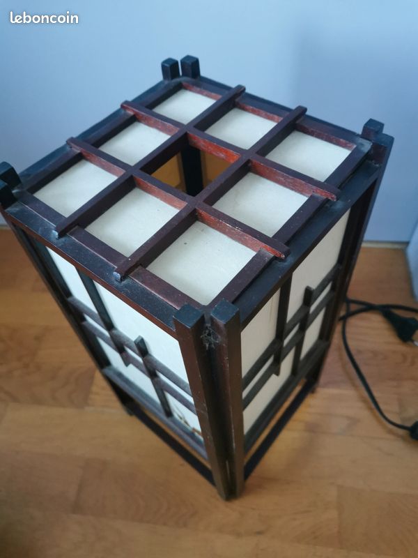 Lampe de chevet en bois et papier (image 7)