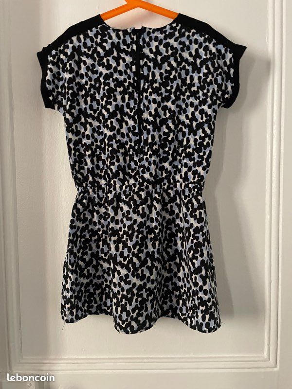 Robe (image 1)