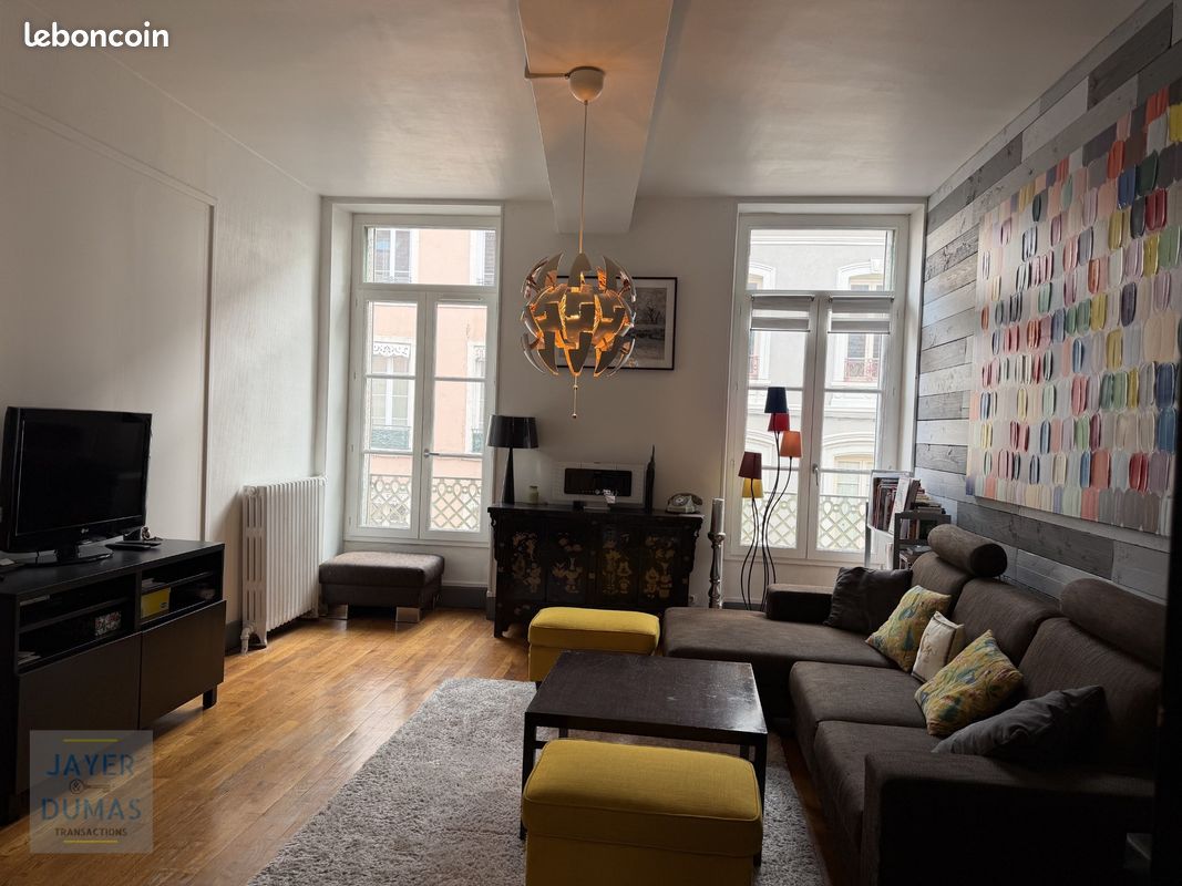 Appartement 6 pièces 136 m² · à Chalon-sur-Saône · 136 m² · 192 000 €