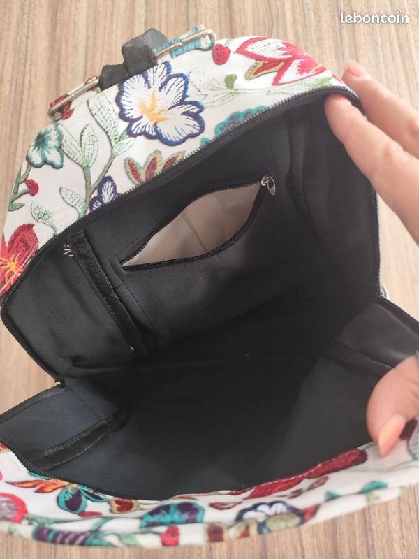 Sac a dos fleuri neuf (image 3)