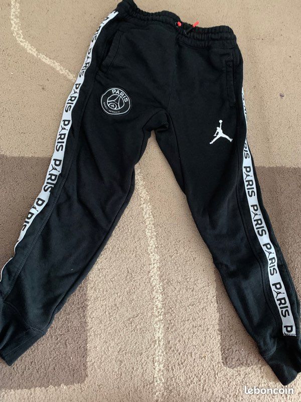 Survêtement PSG x Jordan enfant taille 8-10 ans comme neuf (image 2)