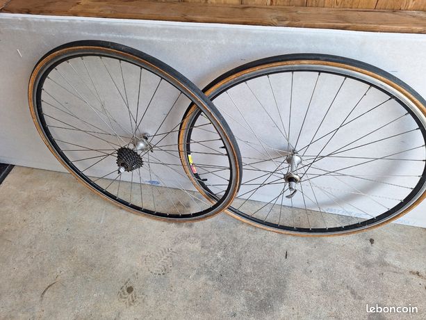 Jantes de velo ancienne 1915 ava c en 700 avant et arrière