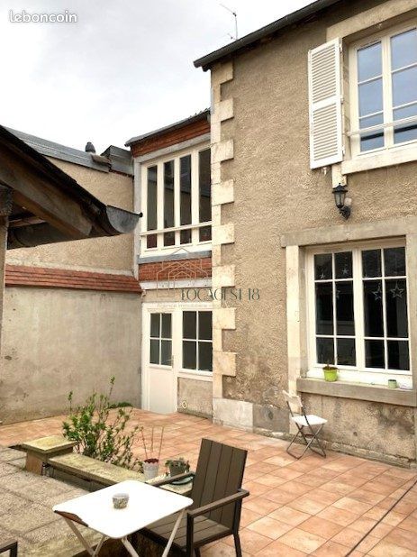 Maison 5 pièces 137 m² · à Bourges · 137 m² · 1 240 €/mois