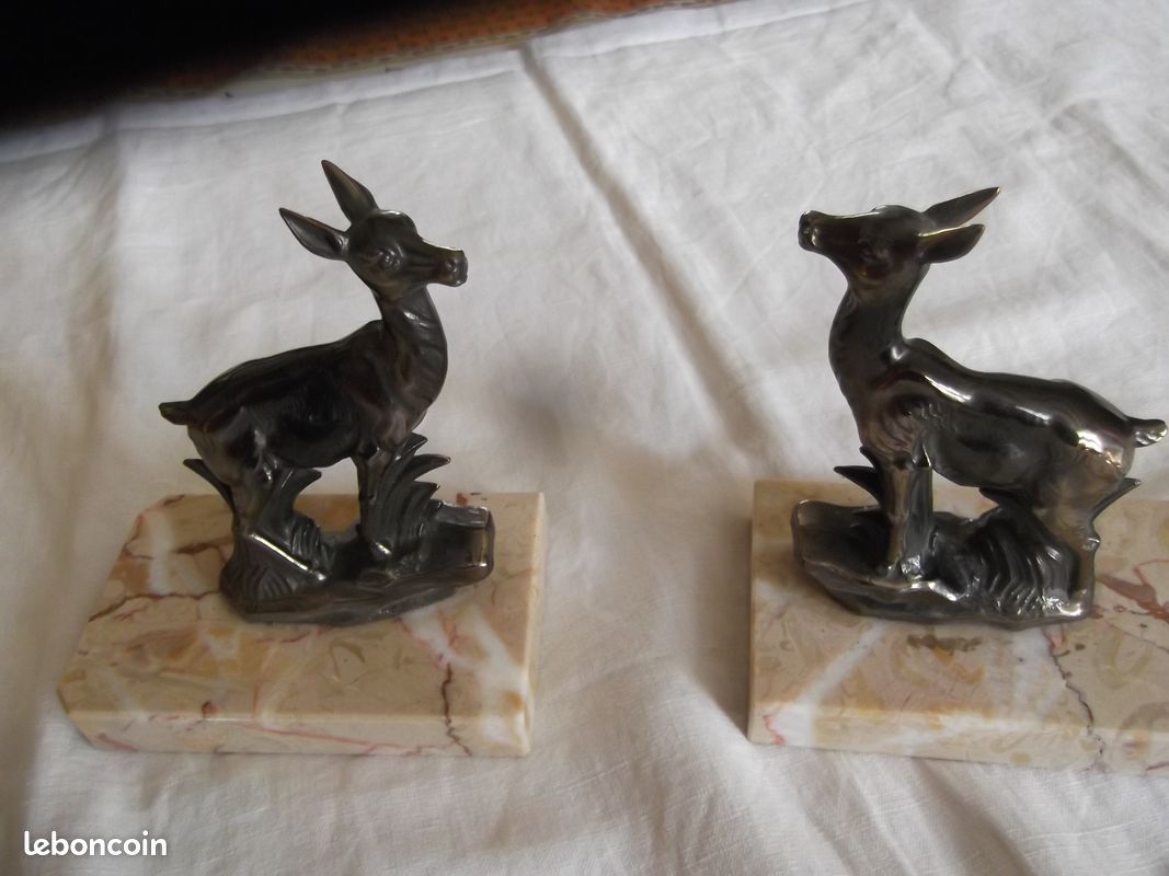 Paire de serre livre biche sur marbre (image 3)