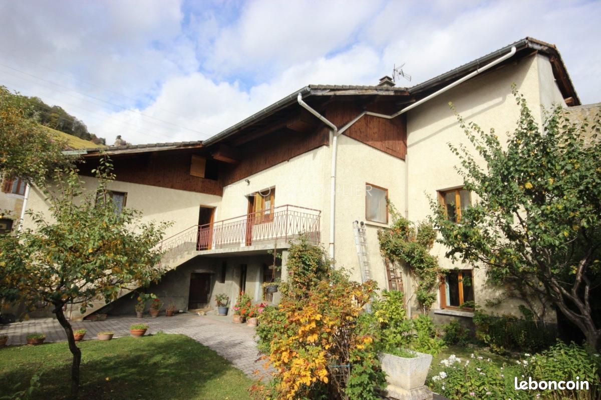 Maison 4 pièces 78 m² · à Les Chapelles · 78 m² · 325 000 €