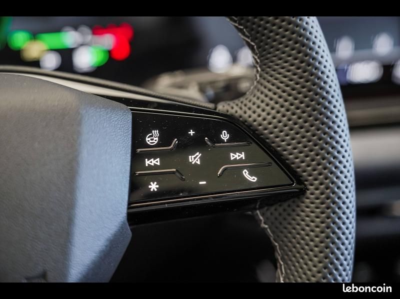 Audi A6 Avant 2.0 TFSI 299ch e-hybrid S line Quattro S tronic 7 (image 26)