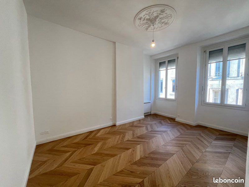 Appartement 2 pièces 37 m² · à Bordeaux · 37 m² · 910 €/mois