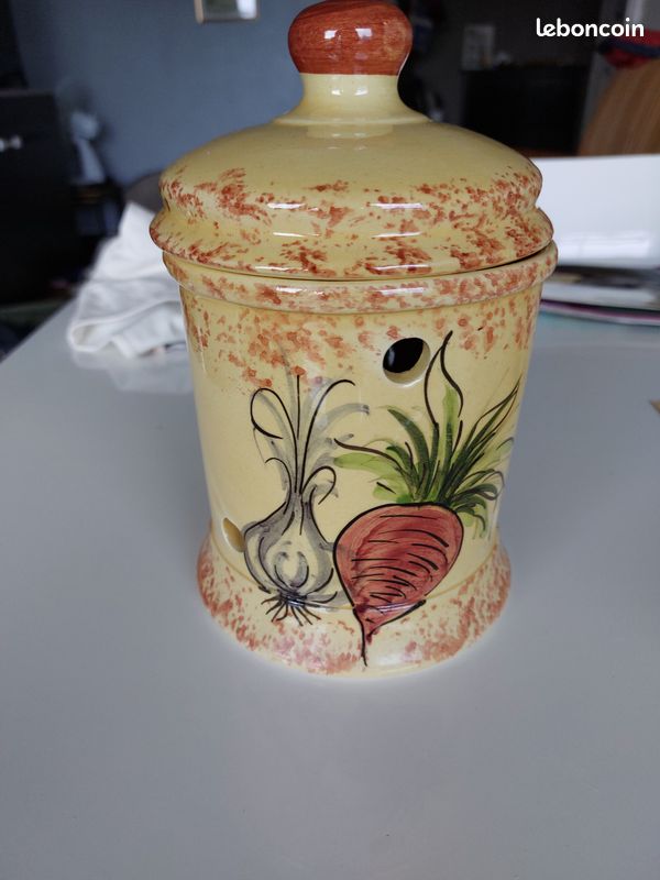 Pot à oignons ou autre aliments Parfait état (image 1)
