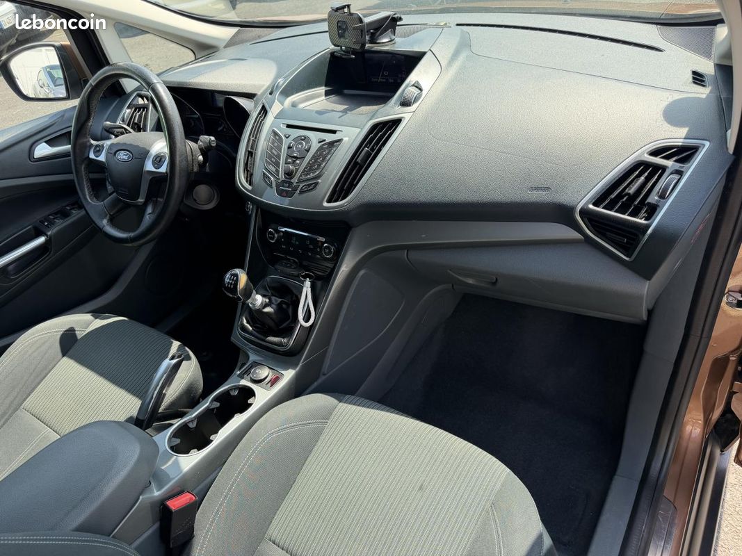 FORD C-MAX 1.6 TDCi 115ch FAP Titanium (image 15)