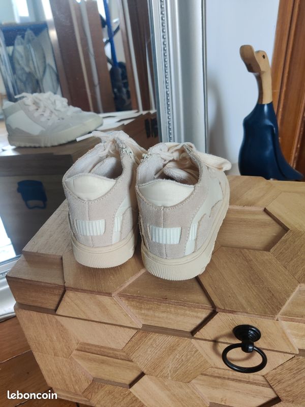 Chaussures Garçon Zara UK 3 En Cuir Suédé Crème - Enfilement Facile, Style Casual Pour Printemps/été