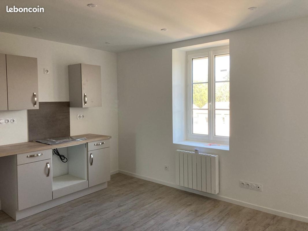 Appartement 3 pièces 59 m² · à Auberives-sur-Varèze · 59 m² · 690 €