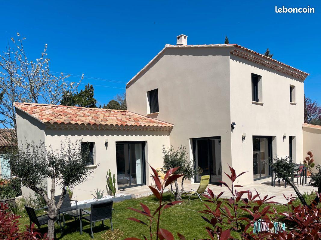 Maison 4 pièces 110 m² · à Saint-Saturnin-lès-Avignon · 110 m² · 405 000 €