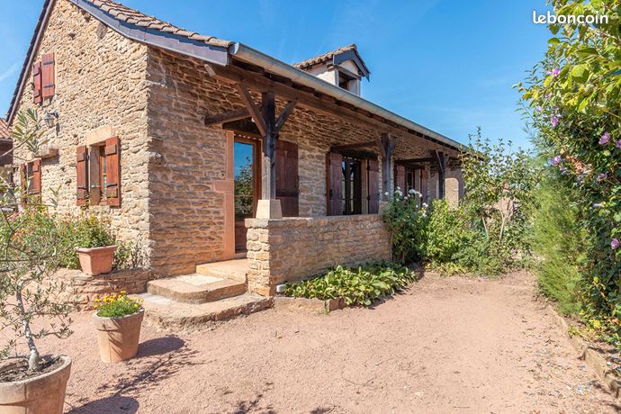 Propriété 3 pièces 81 m²