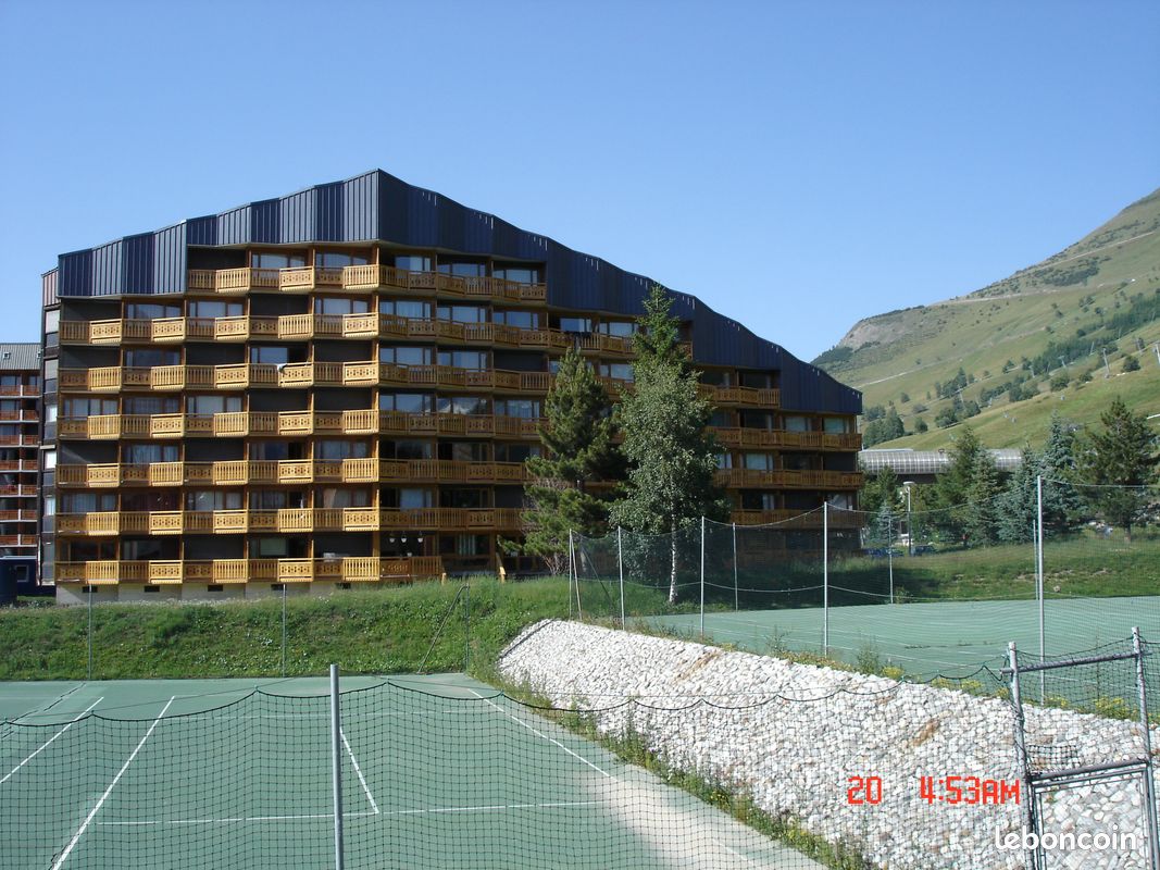 Studio 4p PRES DES PISTES JANDRI ESF JARDIN D ENFANTS COMMERCES PAS DE VIS A VIS (image 1)